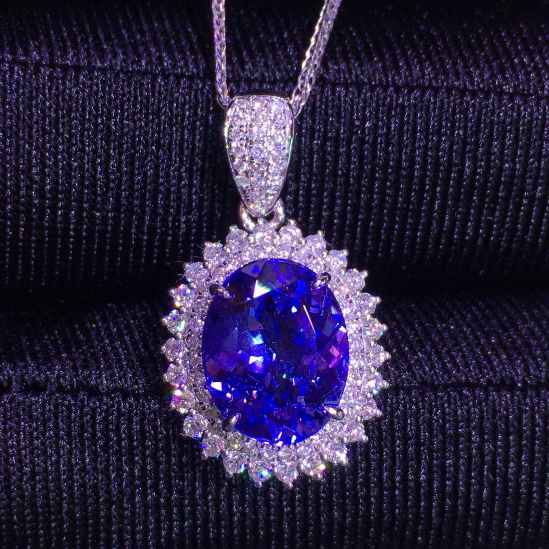 14k Gold 3.2 Ct Natural Tanzanite & Diamond Pendant( Without Chain ) - 4