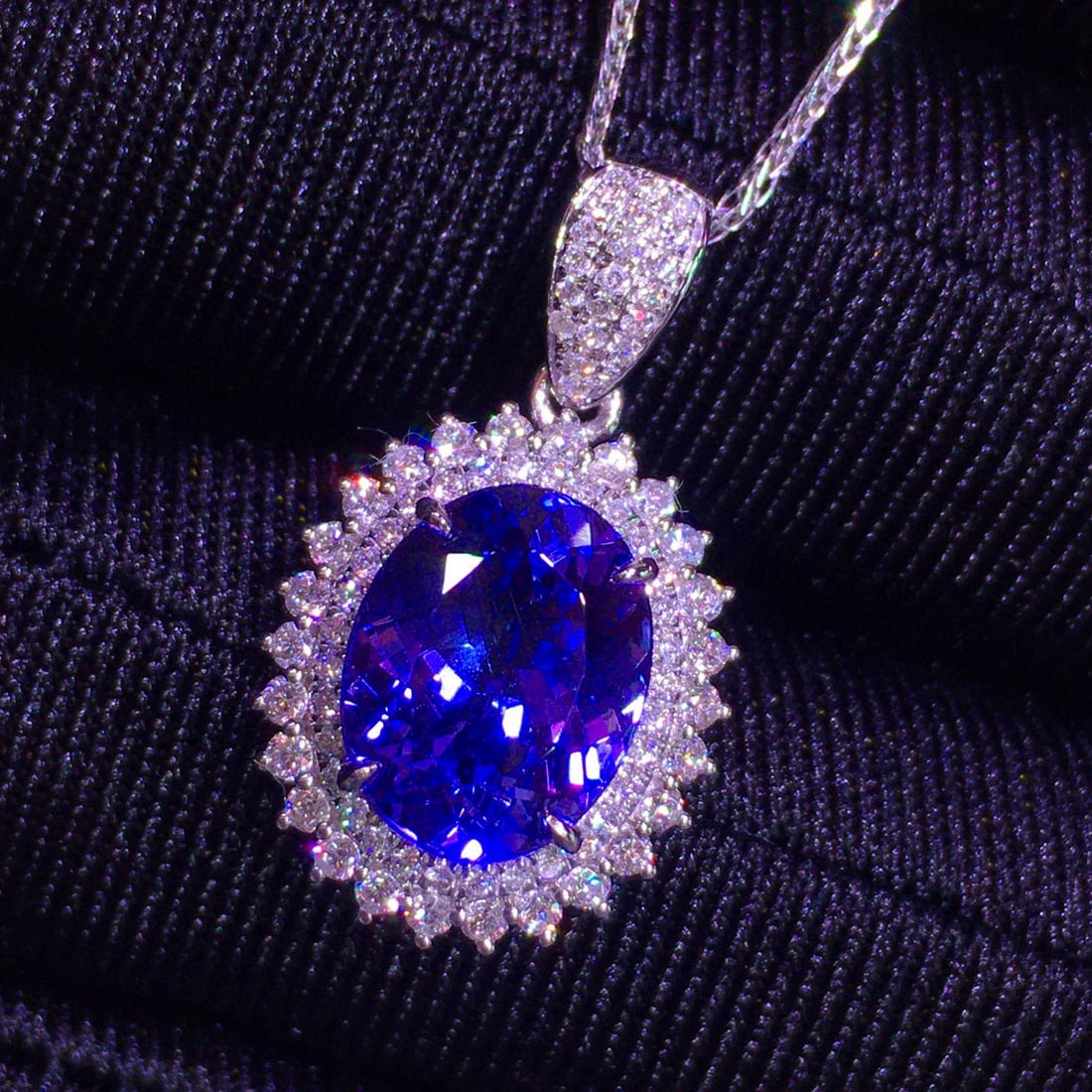 14k Gold 3.2 Ct Natural Tanzanite & Diamond Pendant( Without Chain ) - 6