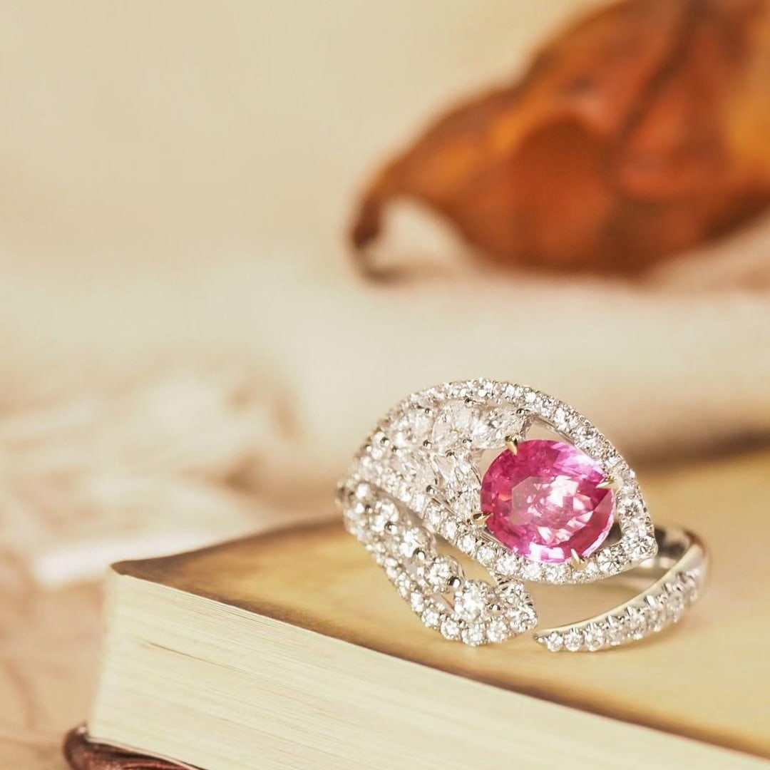 14k Gold 1.52 Ct Natural Sapphire & Diamond Ring: Ref:231136067 // gold content:14k gold // ring size:7. 25us // // main gemstone:sapphire // shape:oval // carat weight:1. 52ct // color:pink // treatment:natural // // adjacent gemstone 2 :