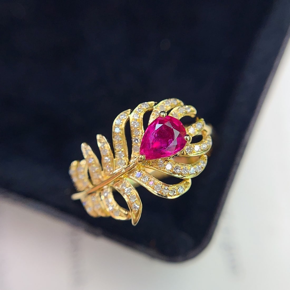 14k Gold 0.65 Ct Natural Ruby & Diamond Ring: Ref:231136069 // gold content:14k gold // ring size:7. 25us // // main gemstone:ruby // shape:pear // carat weight:0. 65ct // color:red // treatment:natural // // adjacent gemstone 2 : diamond //