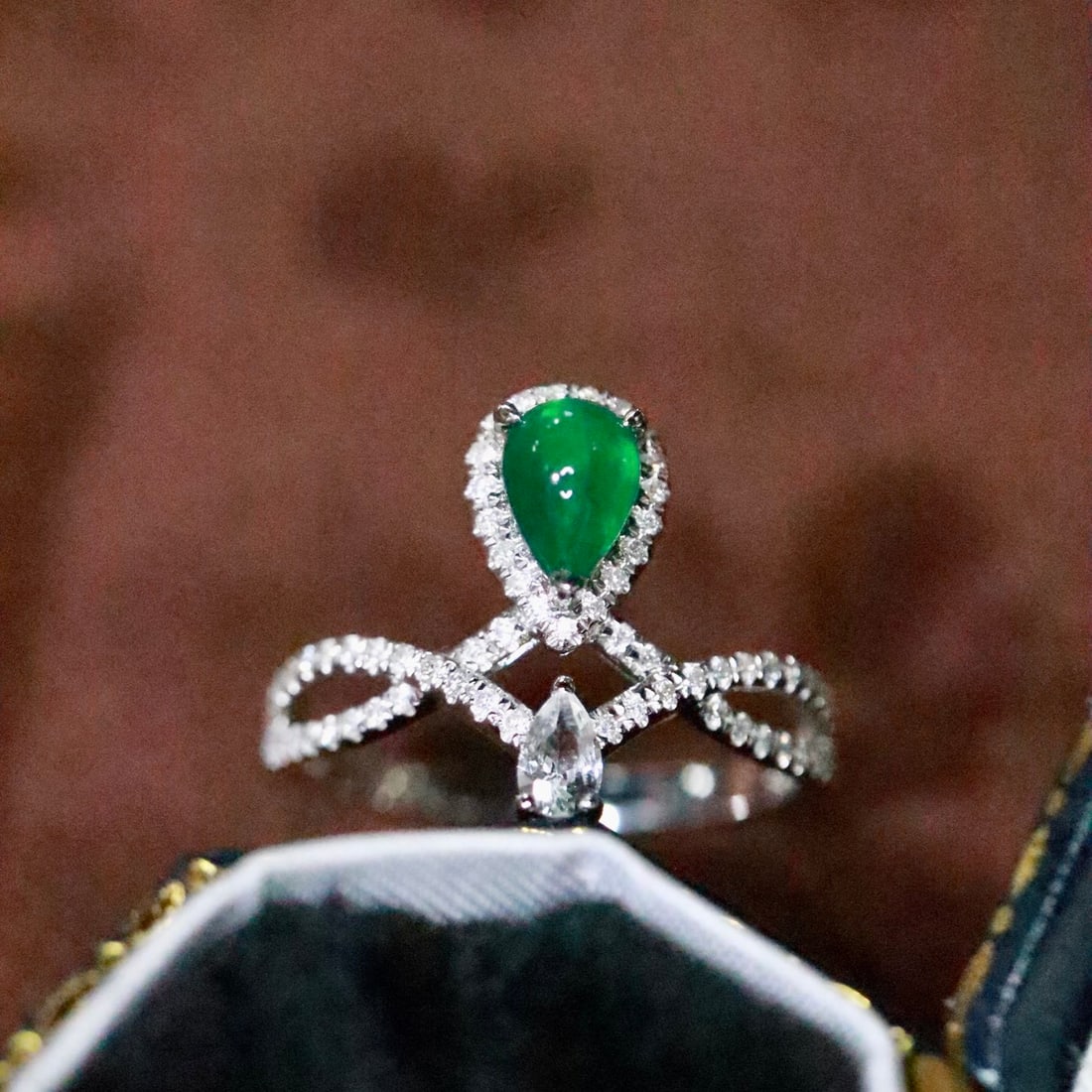 14k Gold 0.81 Ctw Natural Emerald & Diamond Ring - 4