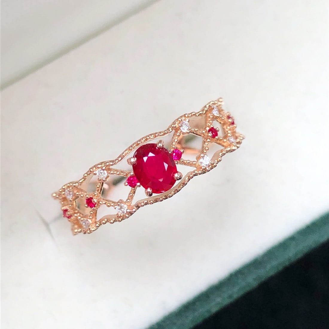 14k Gold 0.33 Ctw Natural Ruby & Diamond Ring: Ref:231136097 // gold content:14k gold // ring size:7. 25us // // main gemstone:ruby // shape:oval // carat weight:0. 29ct // color:red // treatment:natural // // adjacent gemstone 2 : diamond // shap