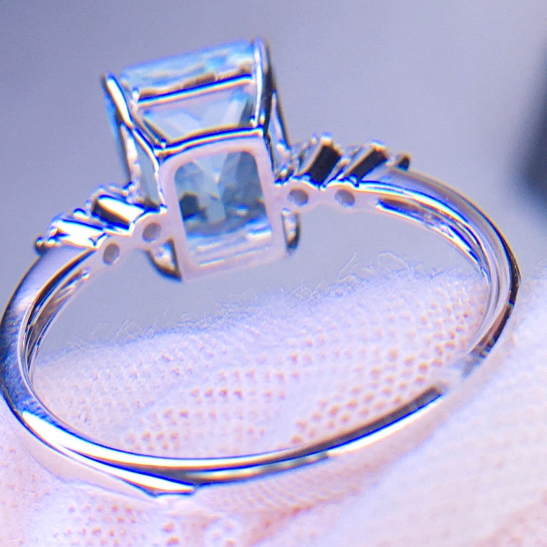 14k Gold 3.1 Ct Natural Aquamarine & Diamond Ring - 7