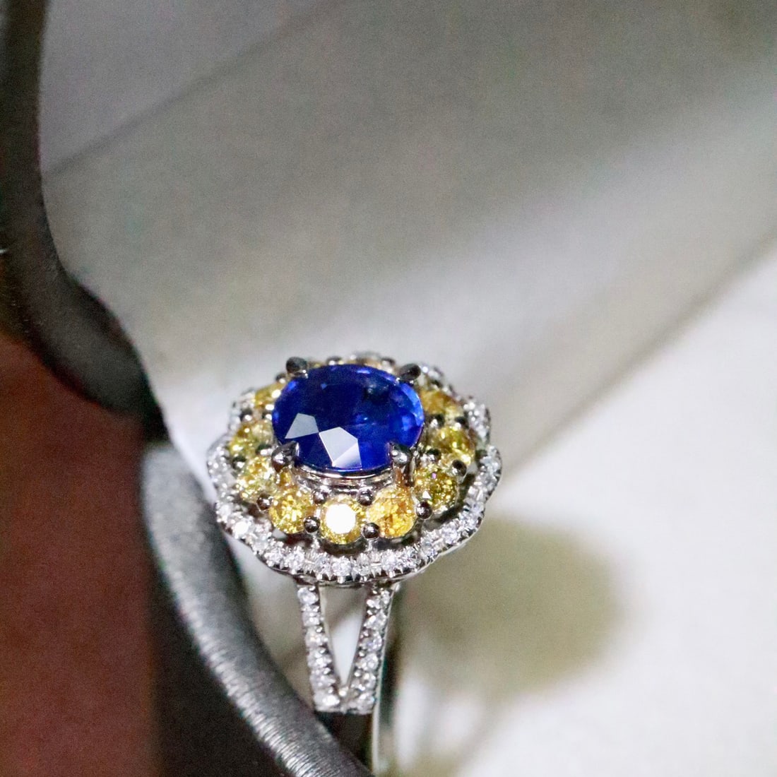 14k Gold 2.08 Ctw Natural Sapphire & Diamond Ring - 3