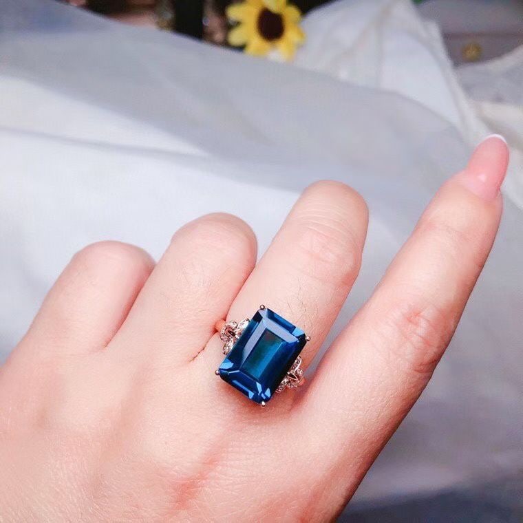 14k Gold 8.15 Ct Natural Topaz & Diamond Ring - 2