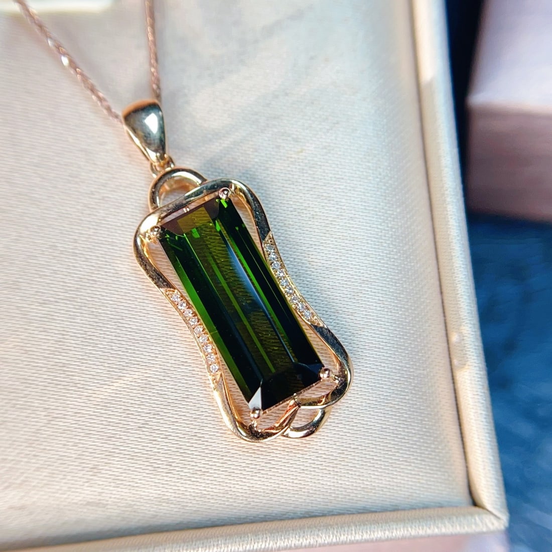 14k Gold 7.85 Ctw Natural Tourmaline & Diamond Pendant( Without Chain ) - 2
