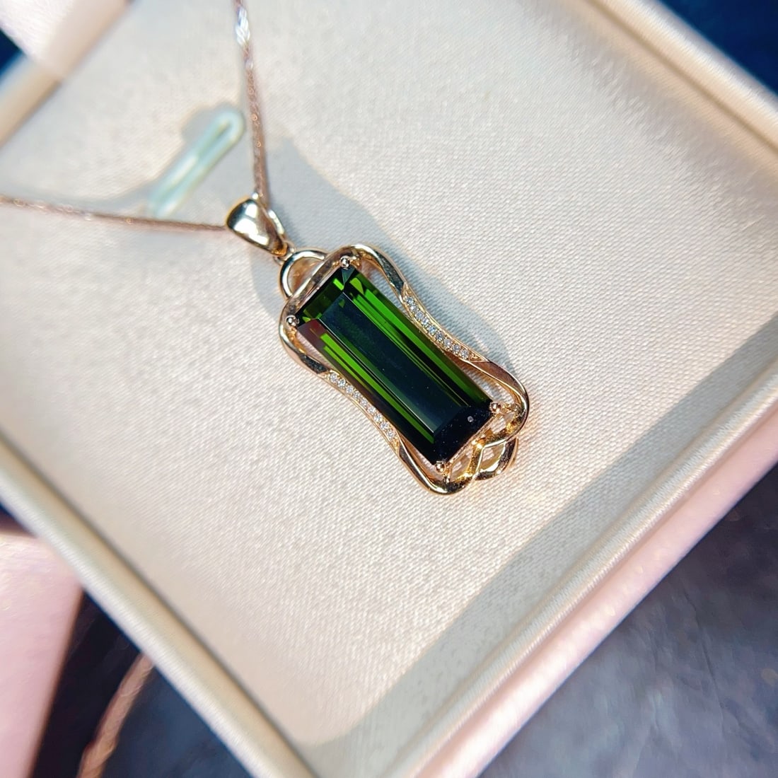 14k Gold 7.85 Ctw Natural Tourmaline & Diamond Pendant( Without Chain ) - 4