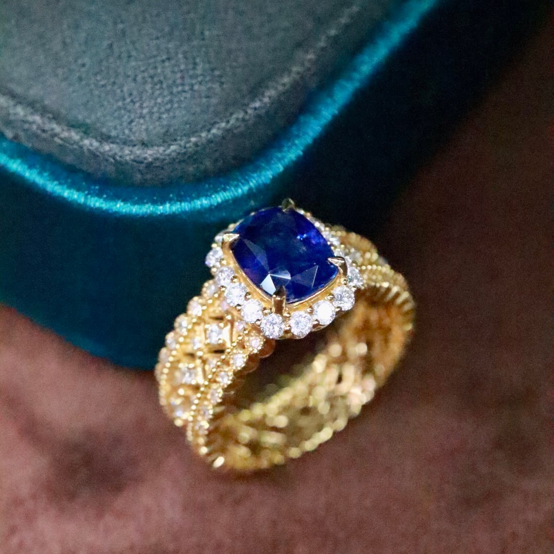 14k Gold 2.65 Ctw Natural Sapphire & Diamond Ring - 4