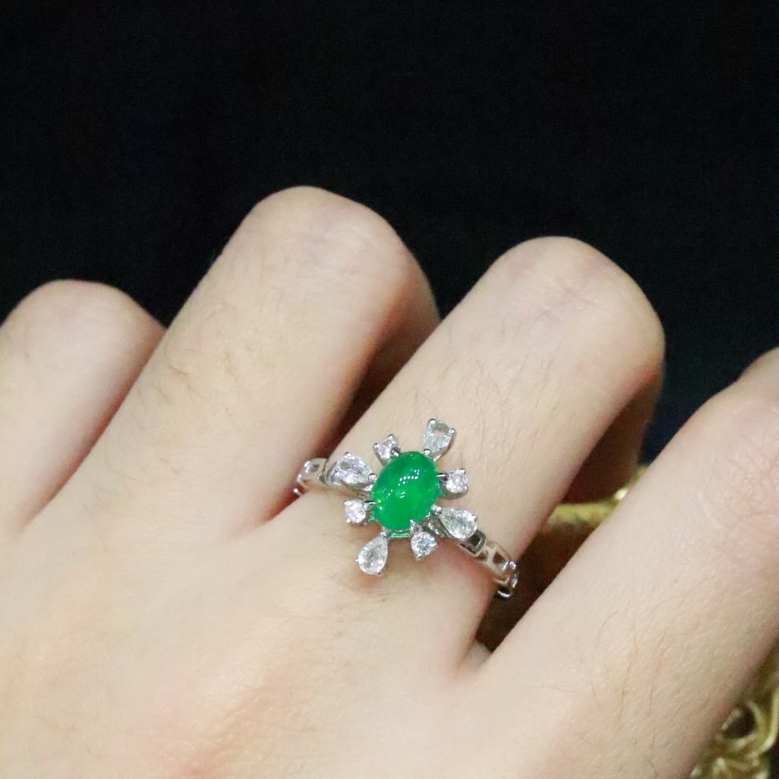 14k Gold 0.66 Ctw Natural Emerald & Diamond Ring - 5