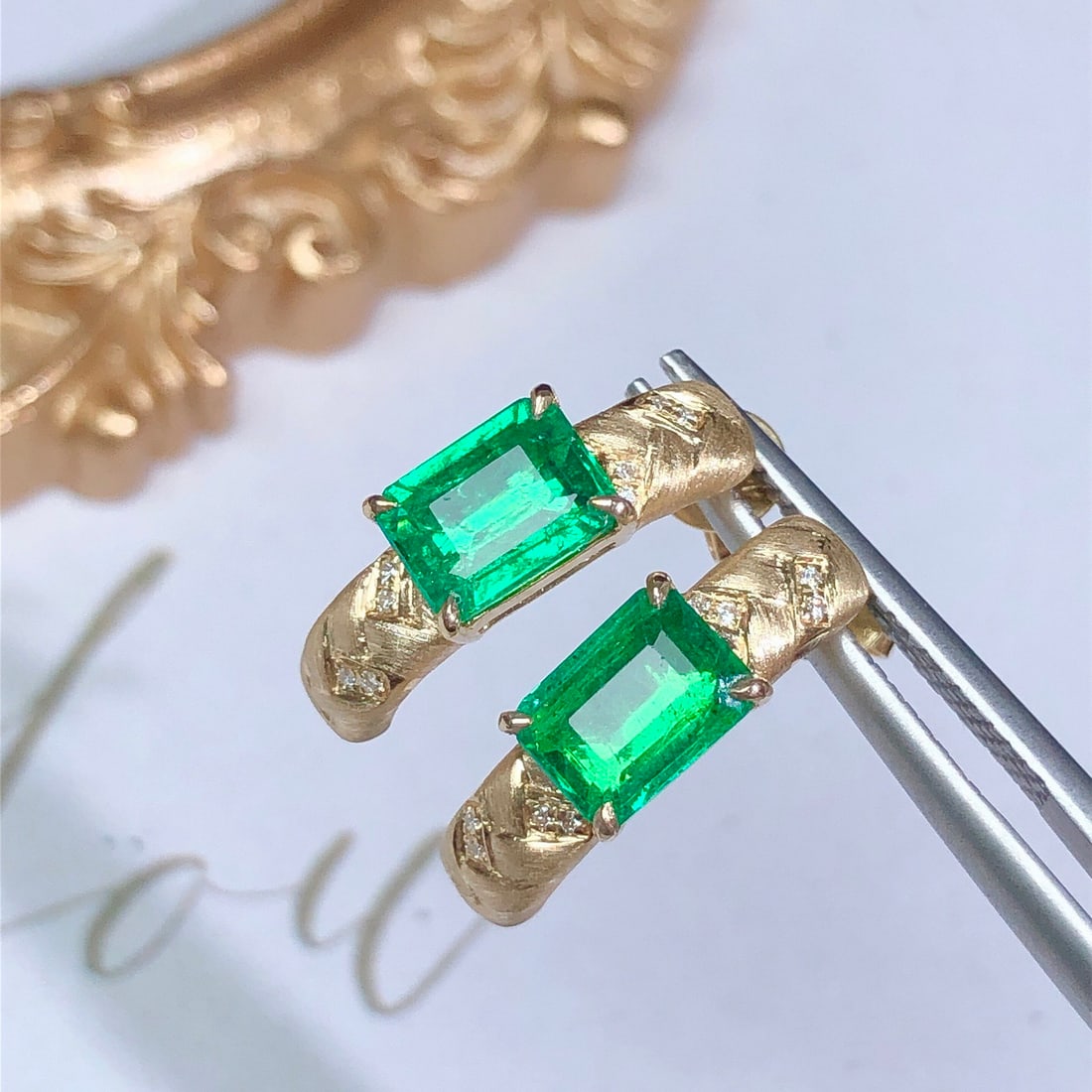 14k Gold 1.63 Ctw Vivid Green Natural Emerald & Diamond Earrings - 2