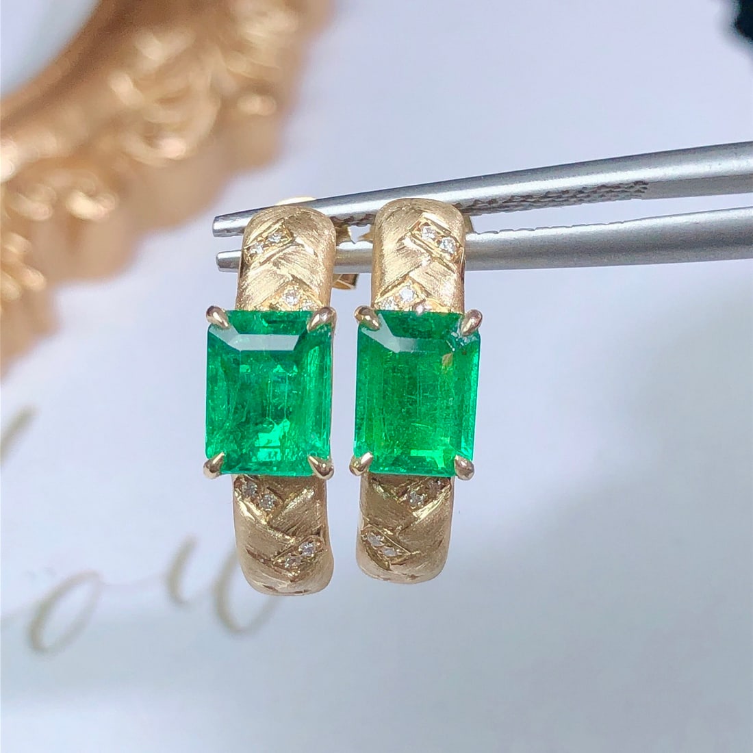 14k Gold 1.63 Ctw Vivid Green Natural Emerald & Diamond Earrings - 3