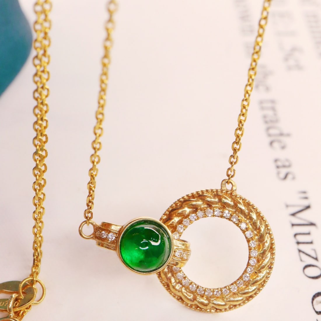 14k Gold 0.76 Ctw Vivid Green Natural Emerald & Diamond Necklace - 2