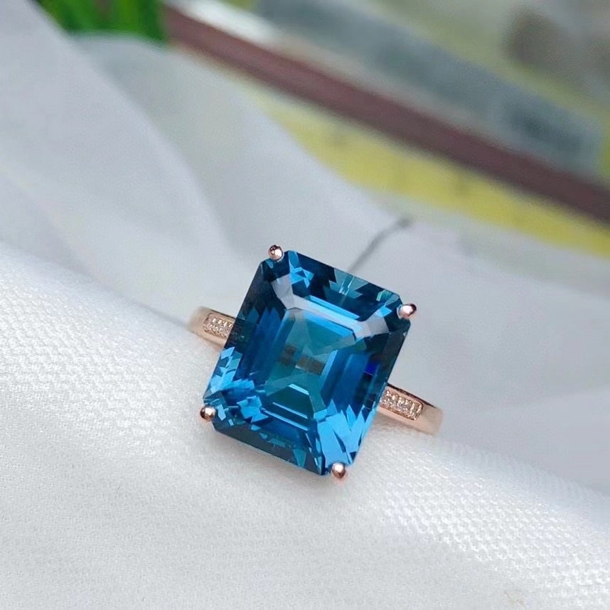 14k Gold 8.60 Ct Natural Topaz & Diamond Ring - 2