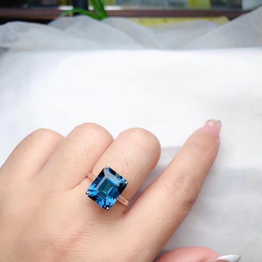 14k Gold 8.60 Ct Natural Topaz & Diamond Ring - 4