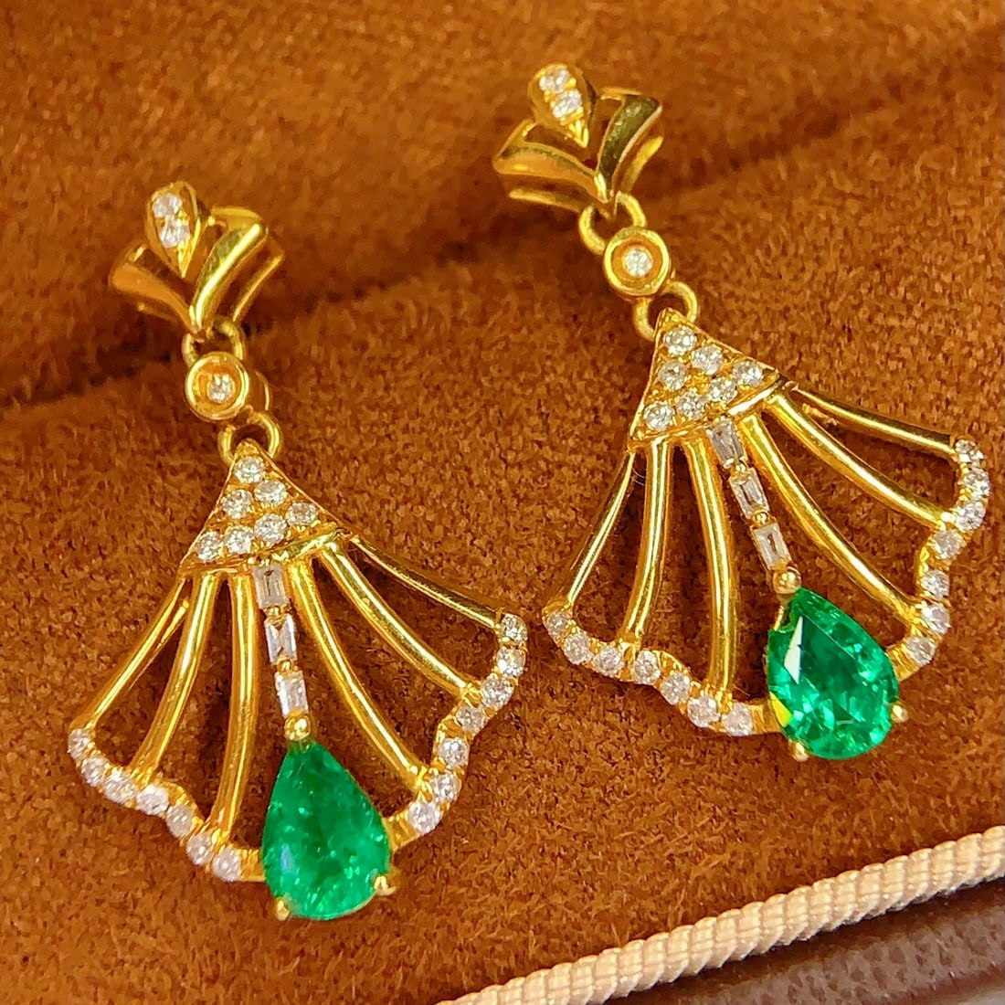 14k Gold 1 Ct Natural Emerald & Diamond Earrings - 2