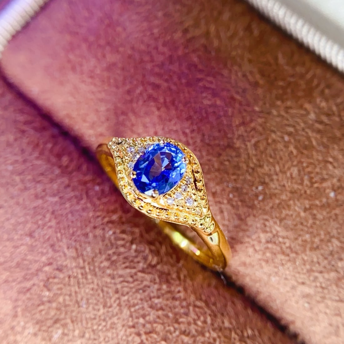 14k Gold 0.6 Ct Natural Sapphire & Diamond Ring - 2