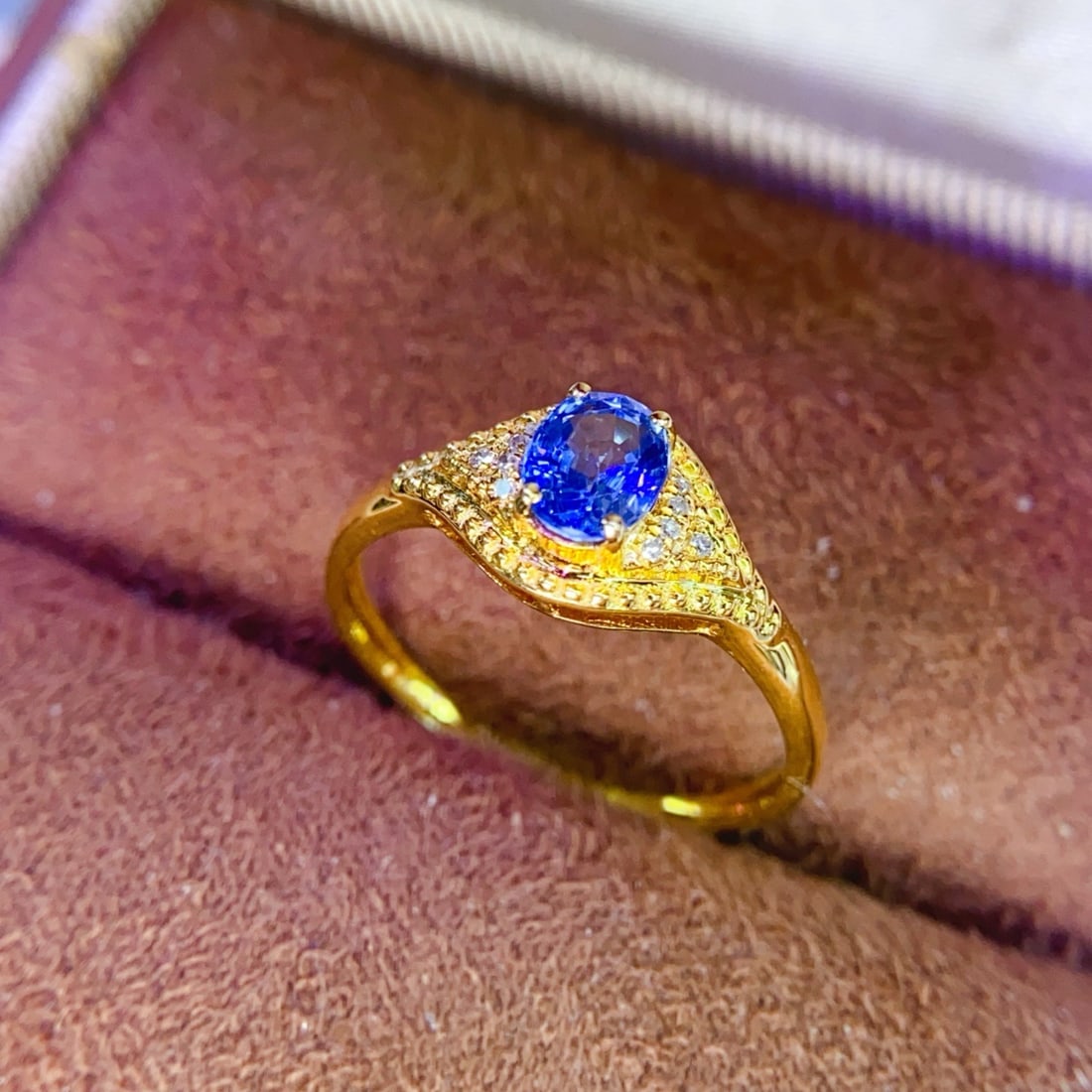 14k Gold 0.6 Ct Natural Sapphire & Diamond Ring - 3