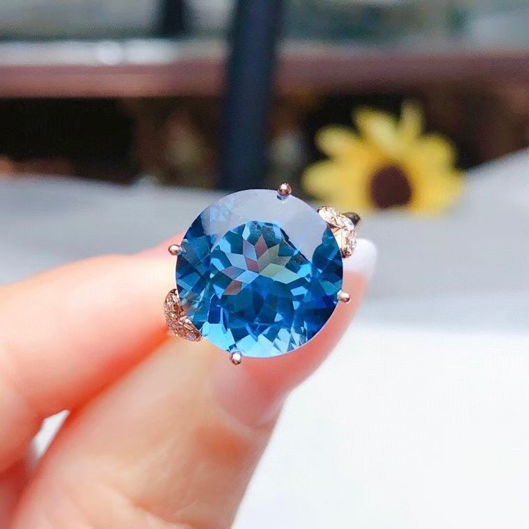 14k Gold 8.10 Ct Natural Topaz & Diamond Ring - 2