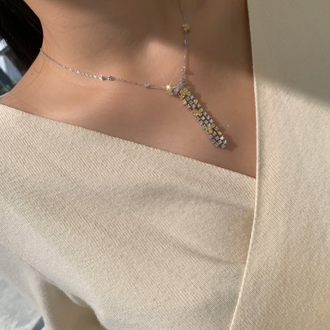 14k Gold 4 Ct Natural Color Diamond Necklace - 2