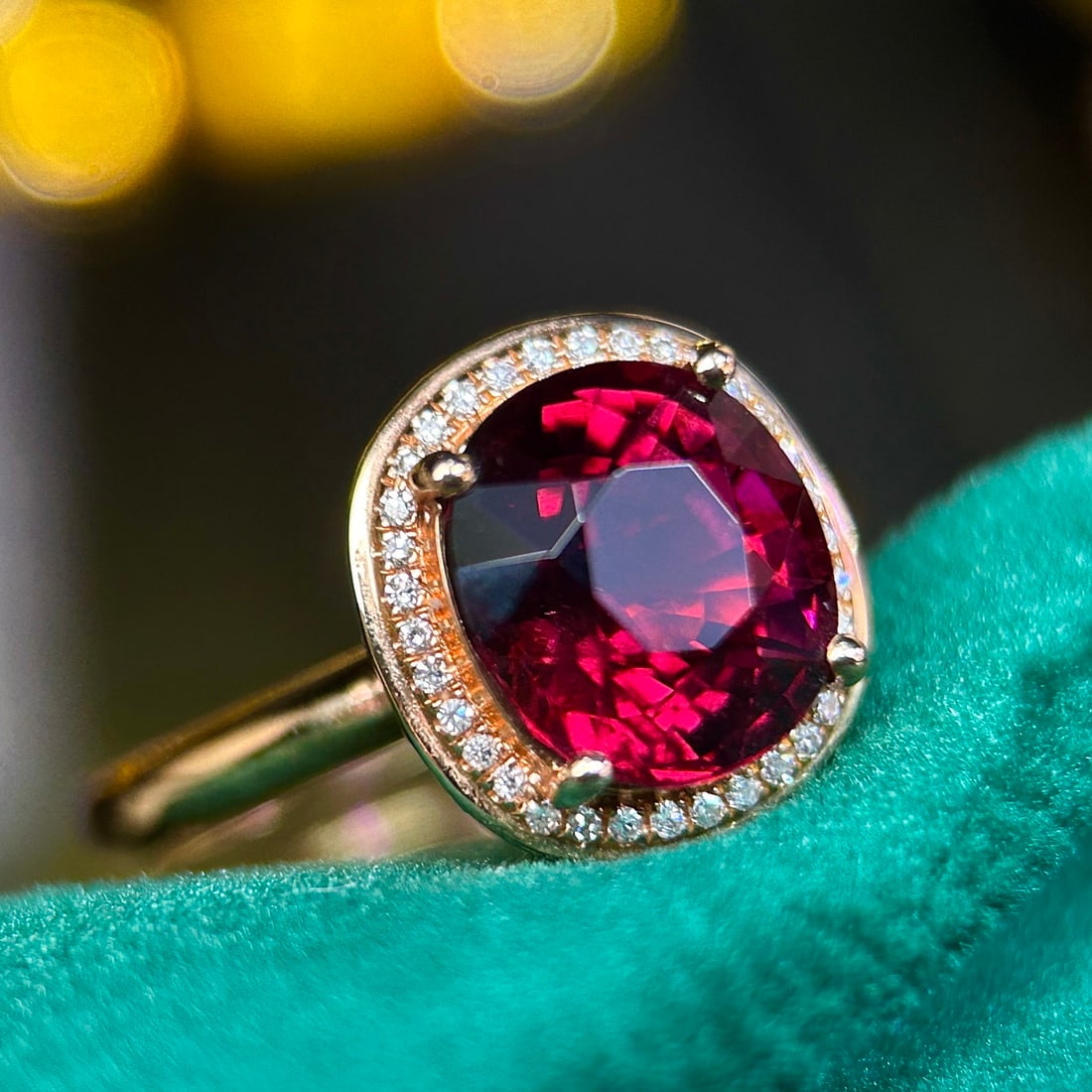 14k Gold 3.20 Ctw Natural Tourmaline & Diamond Ring: Ref:231136175 // gold content:14k gold // ring size:7. 25us // // main gemstone:tourmaline // shape:oval // carat weight:3. 1ct // color:red // treatment:natural // // adjacent gemstone 2 :