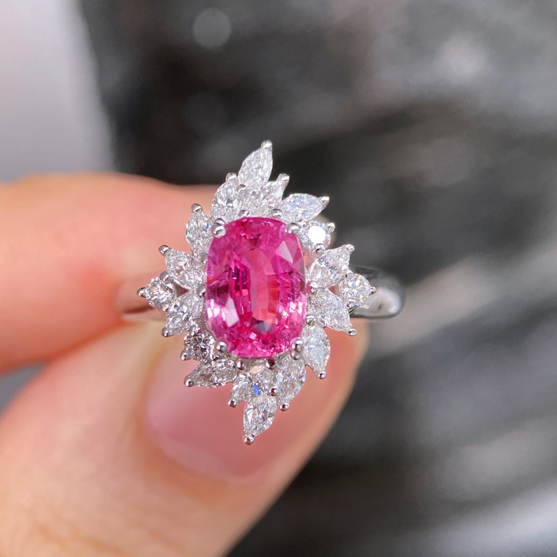 14k Gold 3.27 Ctw Natural Sapphire & Diamond Ring: Ref:231136189 // gold content:14k gold // ring size:7. 25us // // main gemstone:sapphire // shape:cushion // carat weight:2. 52ct // color:pink // treatment:natural // // adjacent gemstone 2 : diamond