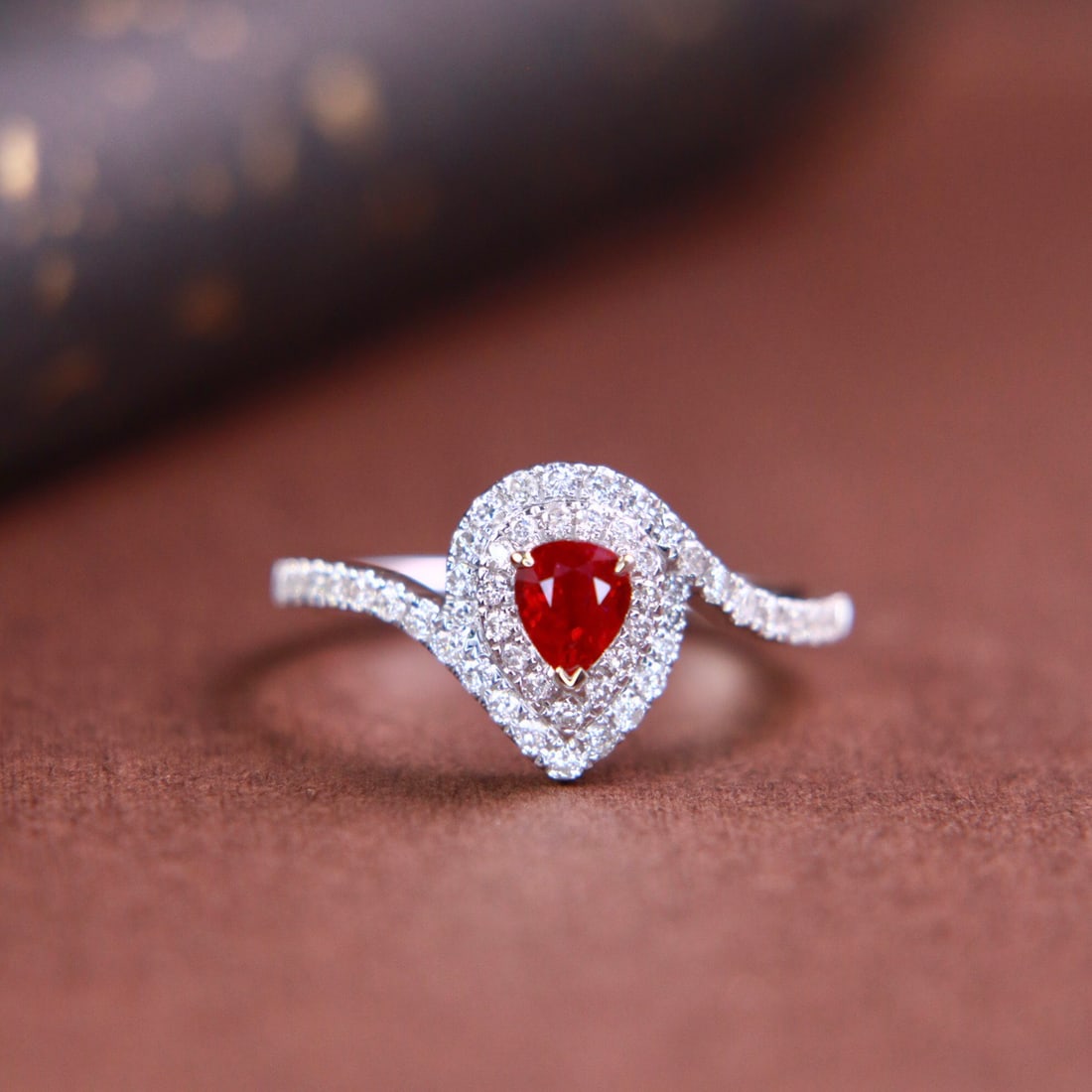 14k Gold 0.73 Ctw Vivid Red Natural Ruby & Diamond Ring - 3