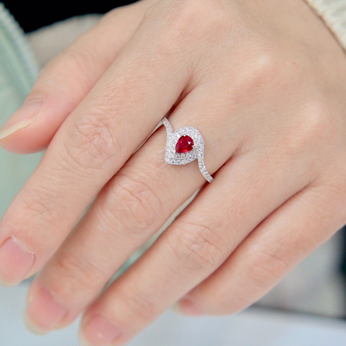 14k Gold 0.73 Ctw Vivid Red Natural Ruby & Diamond Ring - 5