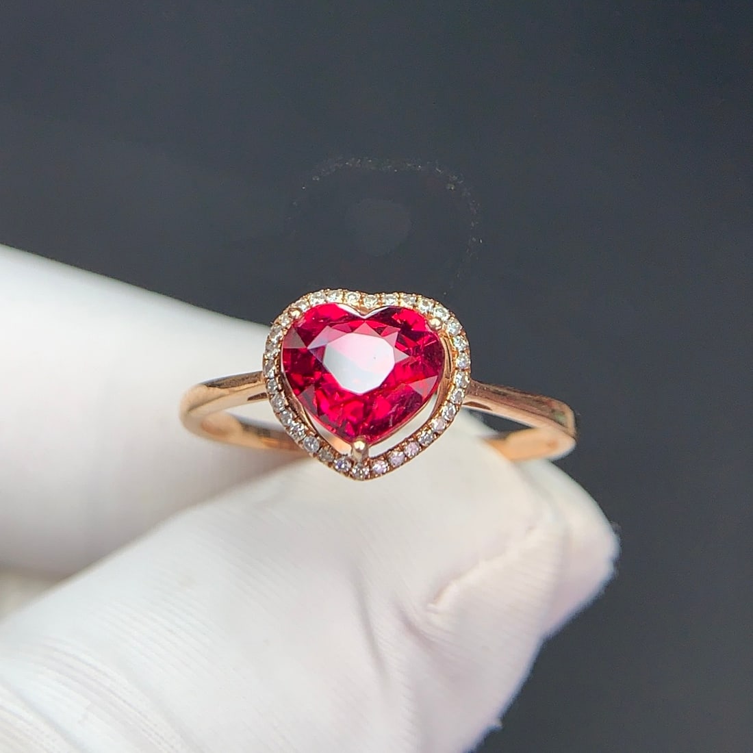 14k Gold 1.3 Ct Natural Tourmaline & Diamond Ring: Ref:231136196 // gold content:14k gold // ring size:7. 25us // // main gemstone:tourmaline // shape:heart // carat weight:1. 3ct // color:red // treatment:natural // // adjacent gemstone 2 :