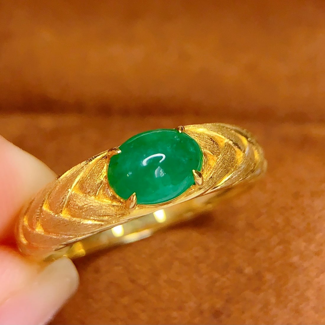 14k Gold 1.0 Ct Natural Emerald Ring - 2