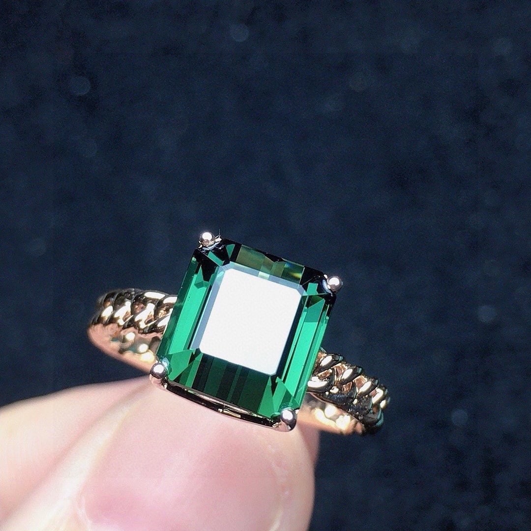 14k Gold 3.75 Ct Natural Tourmaline Ring: Ref:231136200 // gold content:14k gold // ring size:7. 25us // // main gemstone:tourmaline // shape:octagonal // carat weight:3. 75ct // color:green // treatment:natural // Condition: NewLow