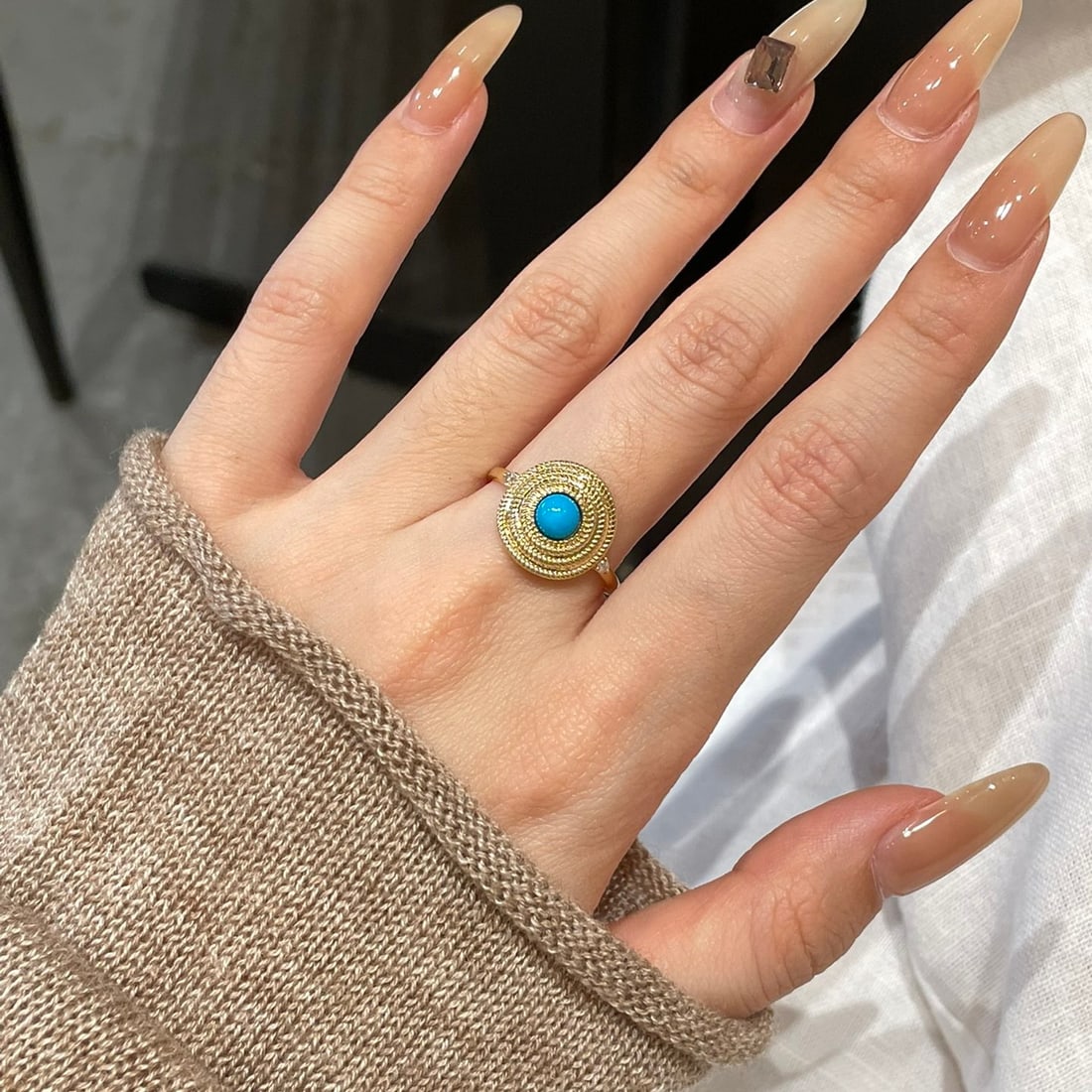 14k Gold 0.6 Ct Natural Blue Turquoise & Diamond Ring - 2