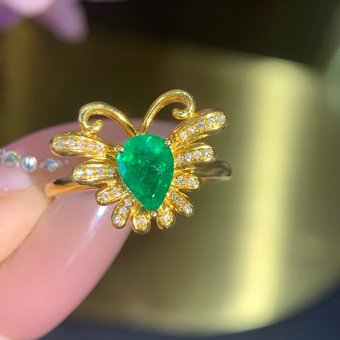 14k Gold 0.75 Ct Natural Emerald & Diamond Ring - 4