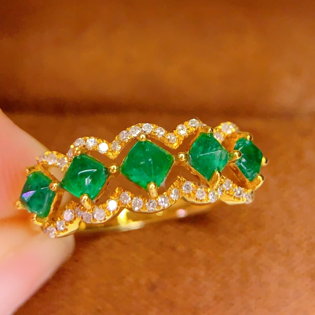 14k Gold 1.4 Ct Natural Emerald & Diamond Ring - 2