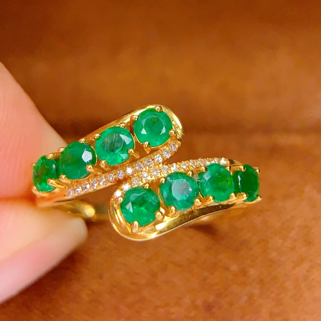 14k Gold 1.6 Ct Natural Emerald & Diamond Ring - 4