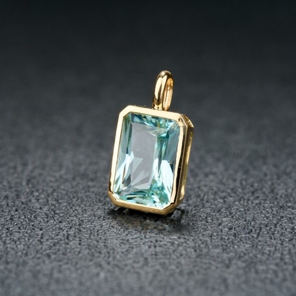 14k Gold 4.08 Ct Natural Aquamarine Pendant( Without Chain ) - 3