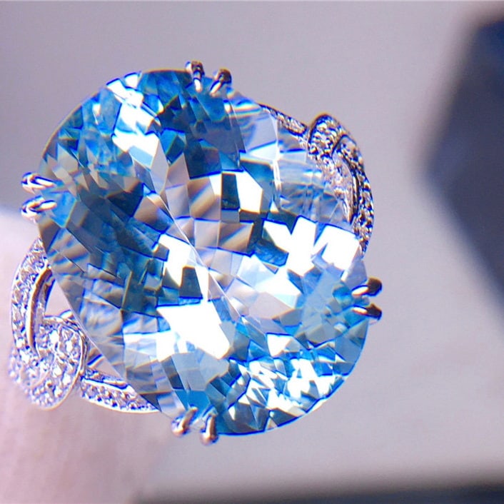 14k Gold 6.5 Ct Natural Aquamarine & Diamond Ring - 3