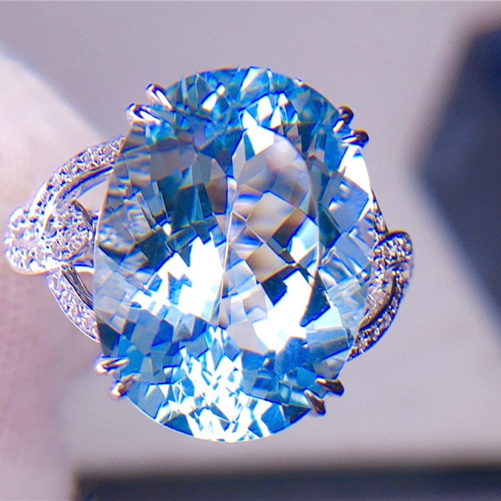 14k Gold 6.5 Ct Natural Aquamarine & Diamond Ring - 4