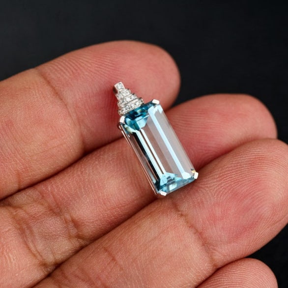 14k Gold 3.9 Ct Natural Aquamarine & Diamond Pendant( Without Chain ) - 7