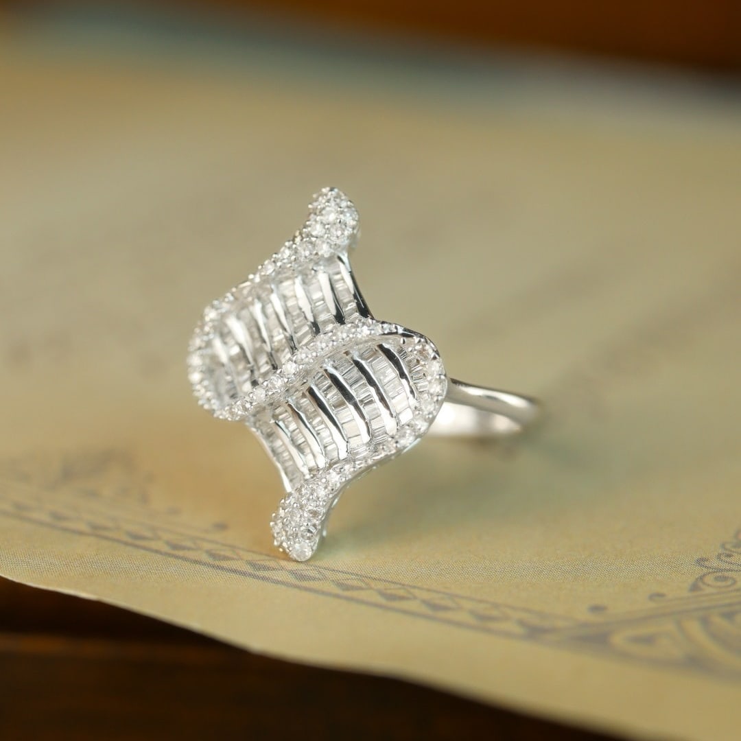 14k Gold 0.75 Ct Natural H Diamond Ring - 2