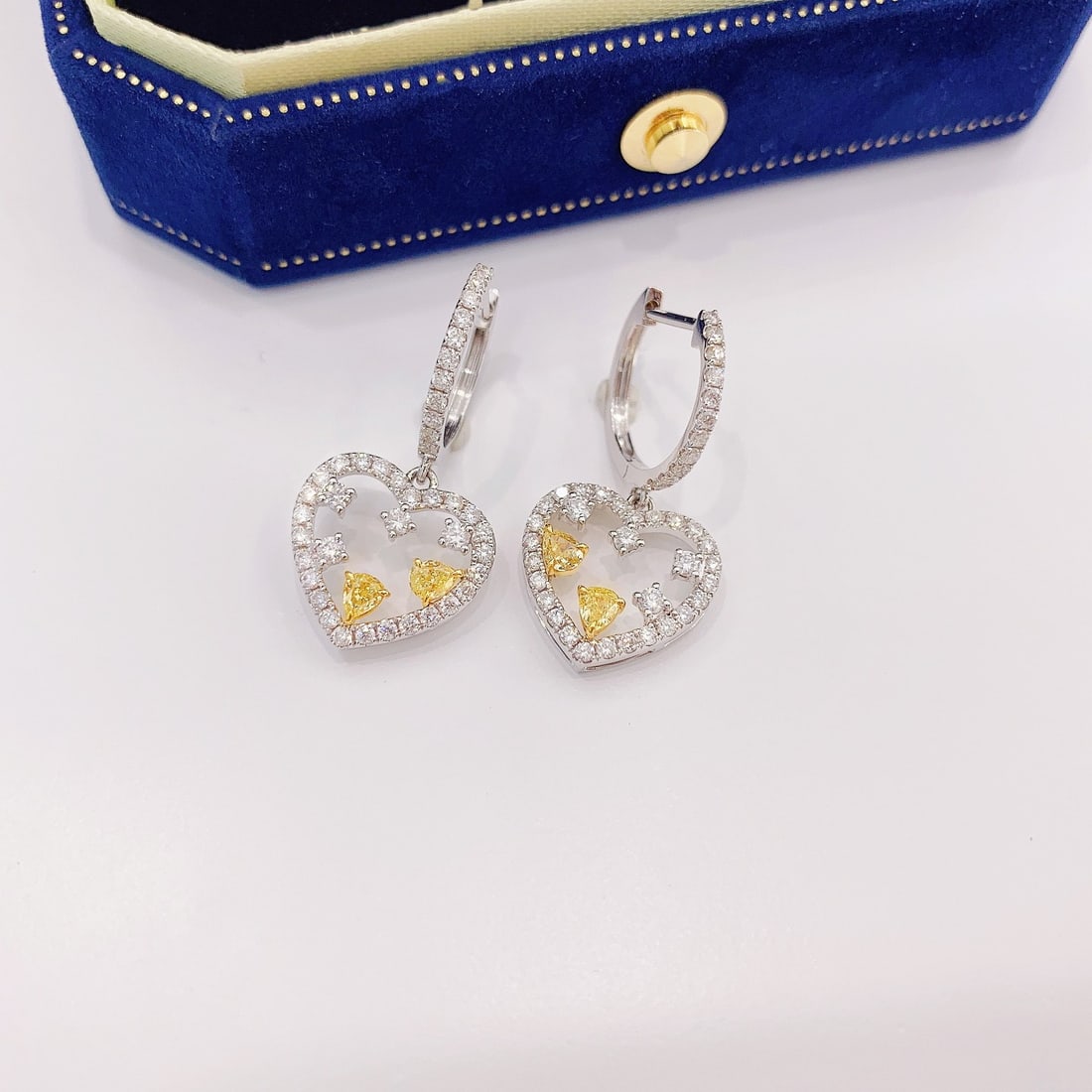 14k Gold 0.90 Ctw Natural Yellow Diamond & Diamond Earrings - 3