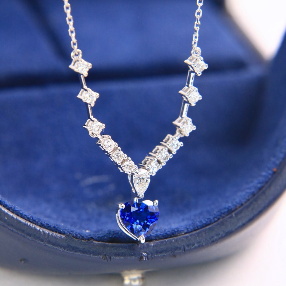 14k Gold 1.09 Ctw Natural Sapphire & Diamond Necklace - 4