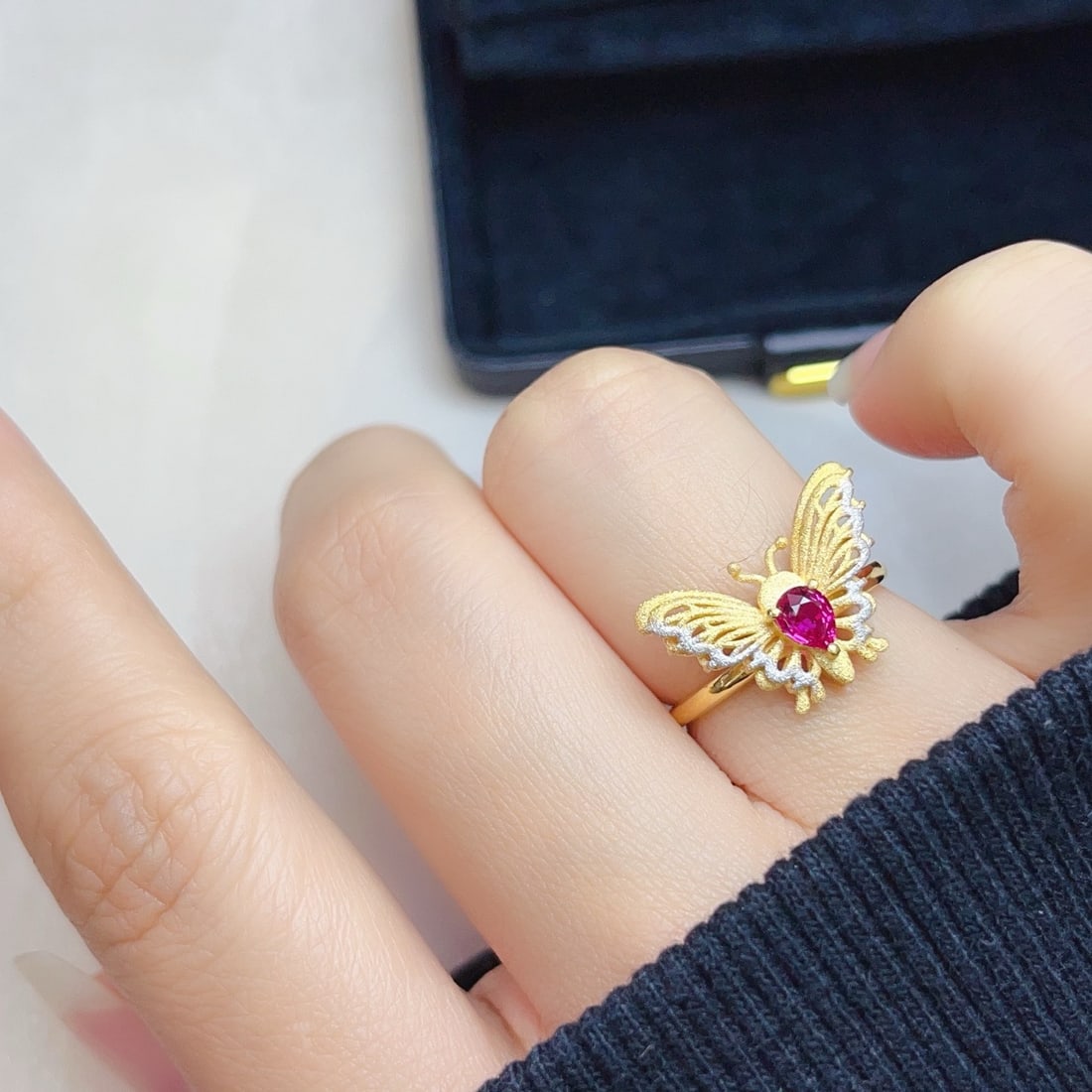 14k Gold 0.48 Ct Natural Ruby & Butterfly Ring - 6