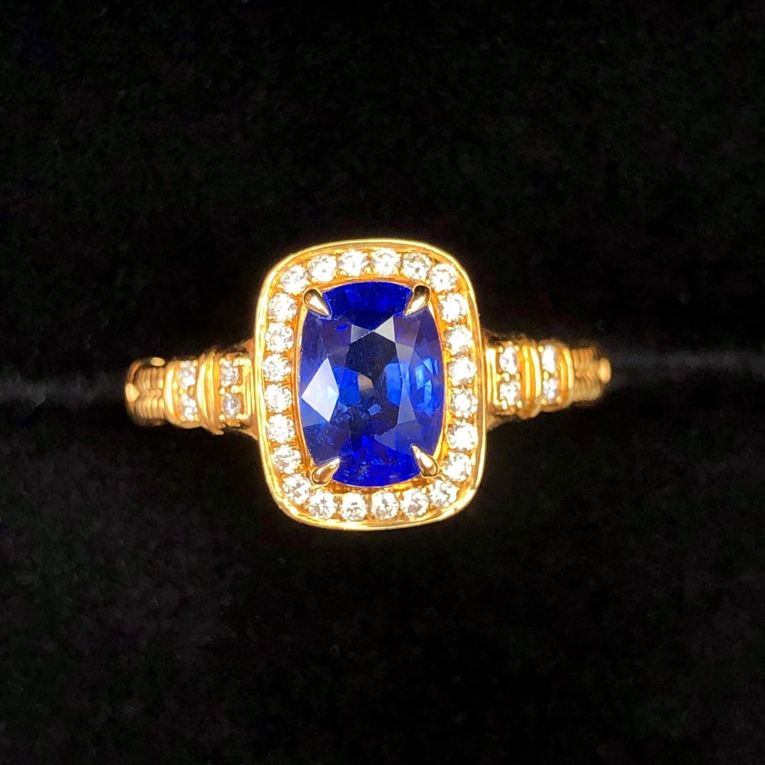 14k Gold 2.25 Ctw Natural Sapphire & Diamond Ring - 2
