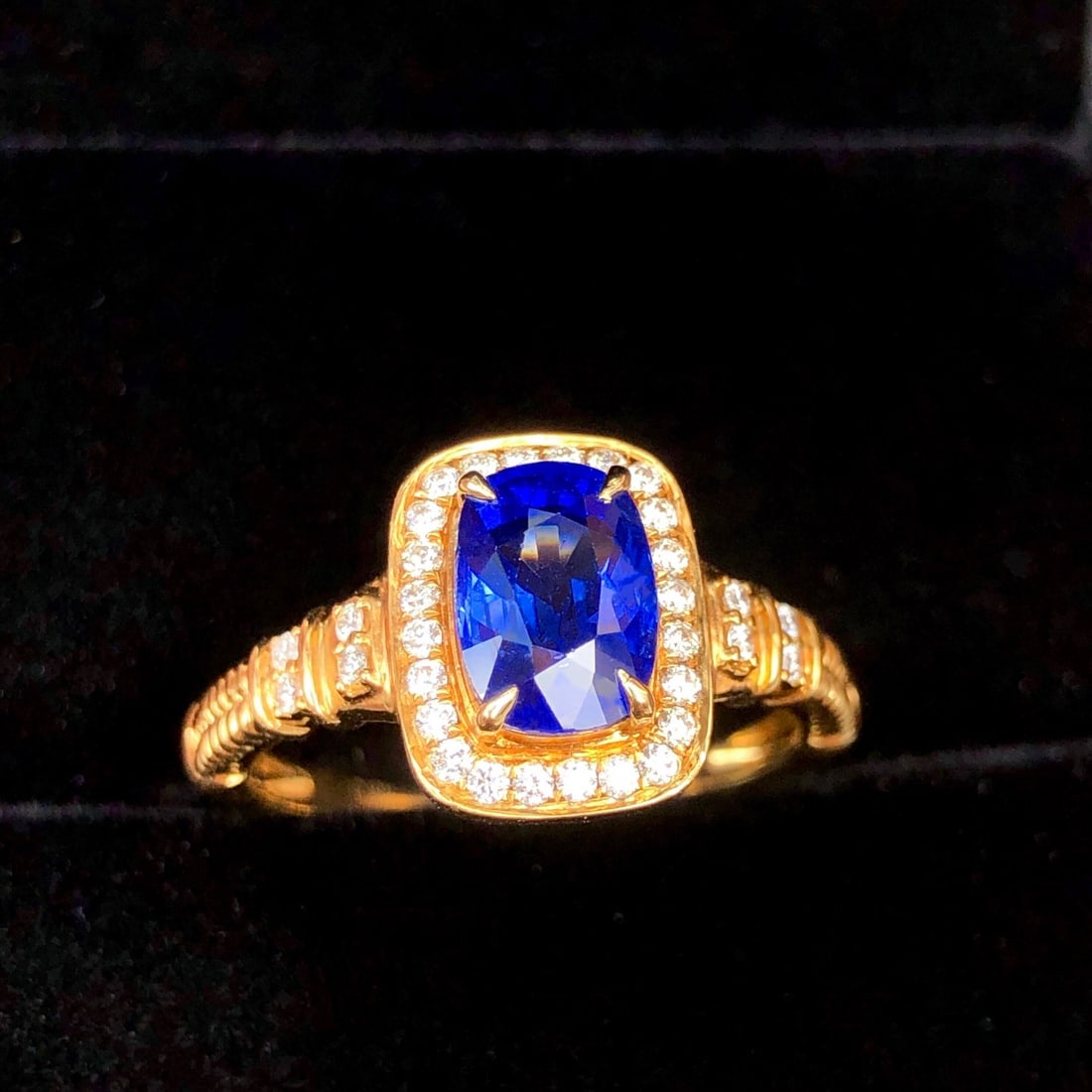 14k Gold 2.25 Ctw Natural Sapphire & Diamond Ring - 4