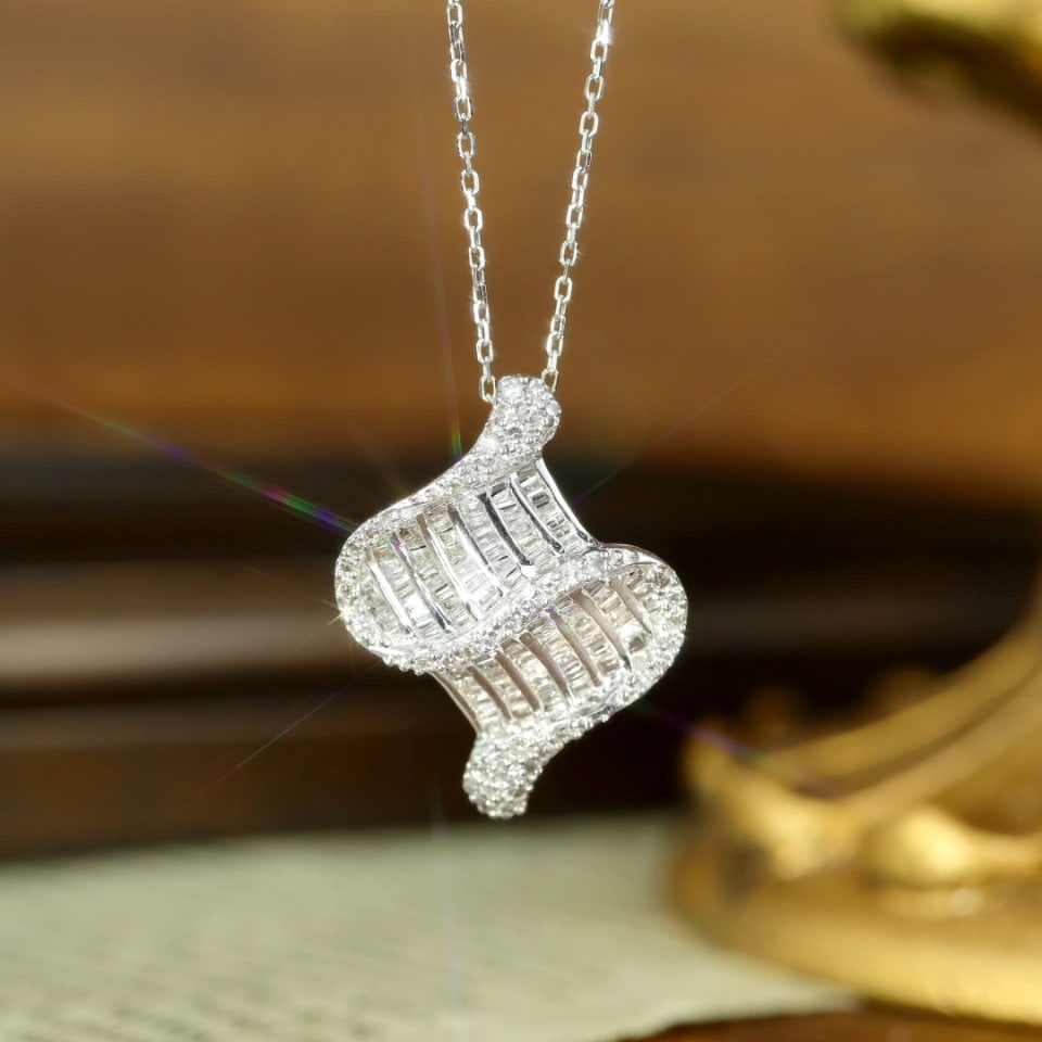 14k Gold 0.78 Ct Natural H Diamond Pendant( Without Chain ): Ref:231136353 // gold content:14k gold // main gemstone:diamond // shape:multiple // carat weight:0. 78ct // clarity grade:vs-si // color:h // treatment:natural // High Estimate: 3000Condition: