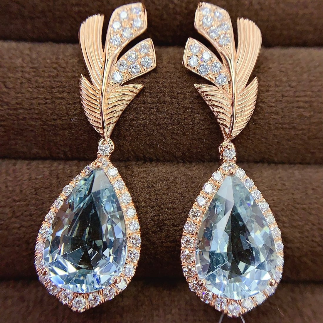 14k Gold 9.6 Ct Natural Aquamarine & Diamond Earrings - 2