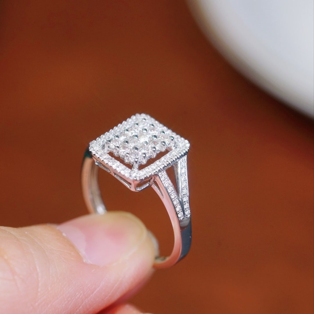 14k Gold 0.60 Ct Natural H Diamond Ring - 7