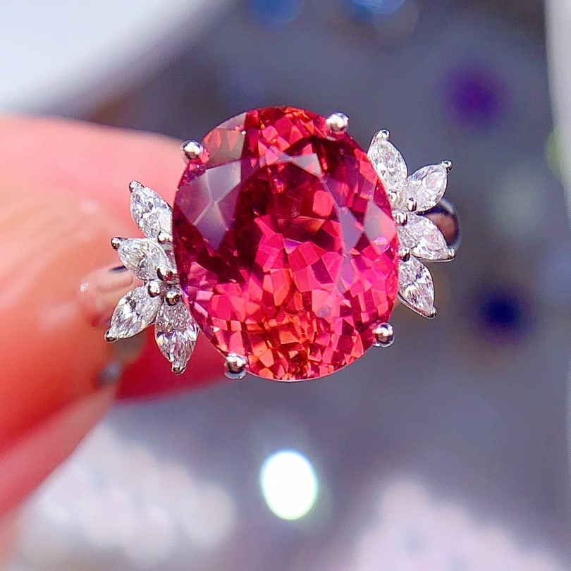 14k Gold 6.3 Ct Natural Tourmaline & Diamond Ring: Ref:231136408 // gold content:14k gold // ring size:7. 25us // // main gemstone:tourmaline // shape:oval // carat weight:6. 3ct // color:red // treatment:natural // // adjacent gemstone 2 :