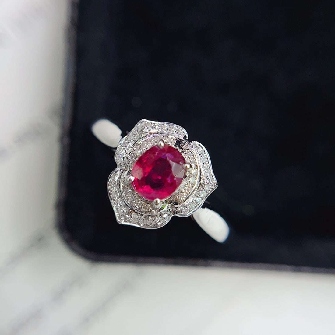 14k Gold 0.65 Ct Natural Ruby & Diamond Ring: Ref:231136411 // gold content:14k gold // ring size:7. 25us // // main gemstone:ruby // shape:oval // carat weight:0. 65ct // color:red // treatment:natural // // adjacent gemstone 2 : diamond //