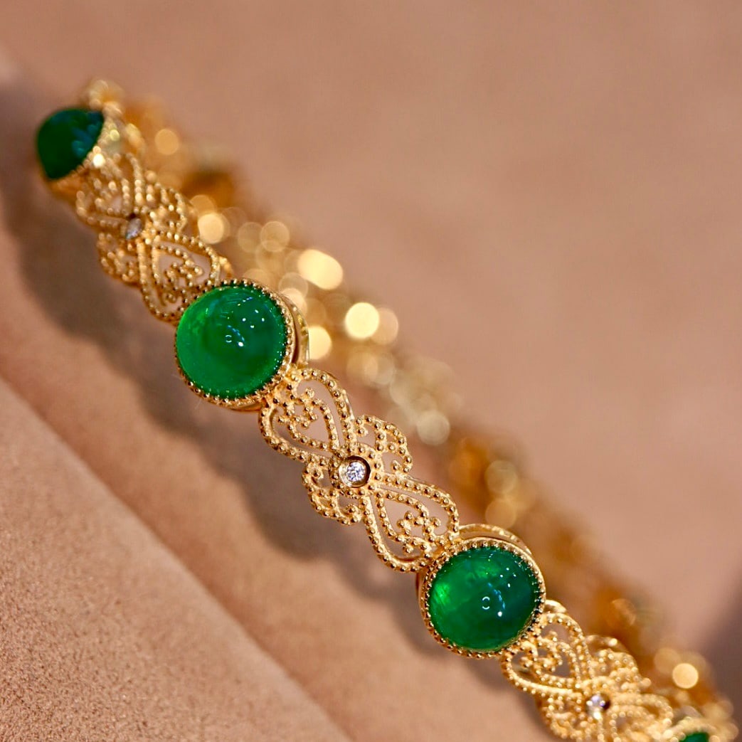 14k Gold 8.24 Ctw Natural Emerald & Diamond Bangle - 3